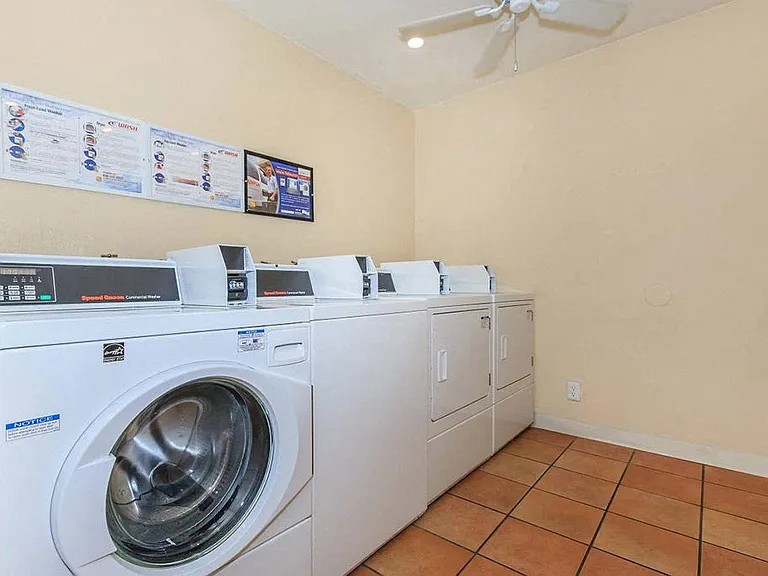 Villa Monair Apartments — Photo 48