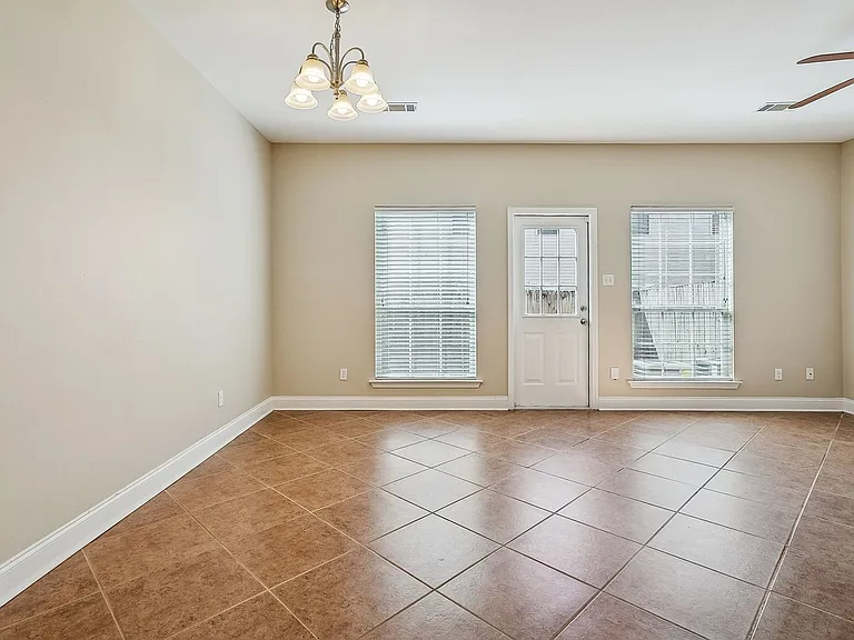 106 Covington Meadows Cir #C — Photo 8
