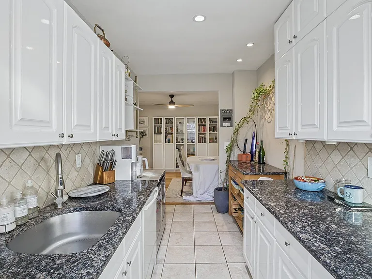 8600 Boulevard E #5F — Photo 14
