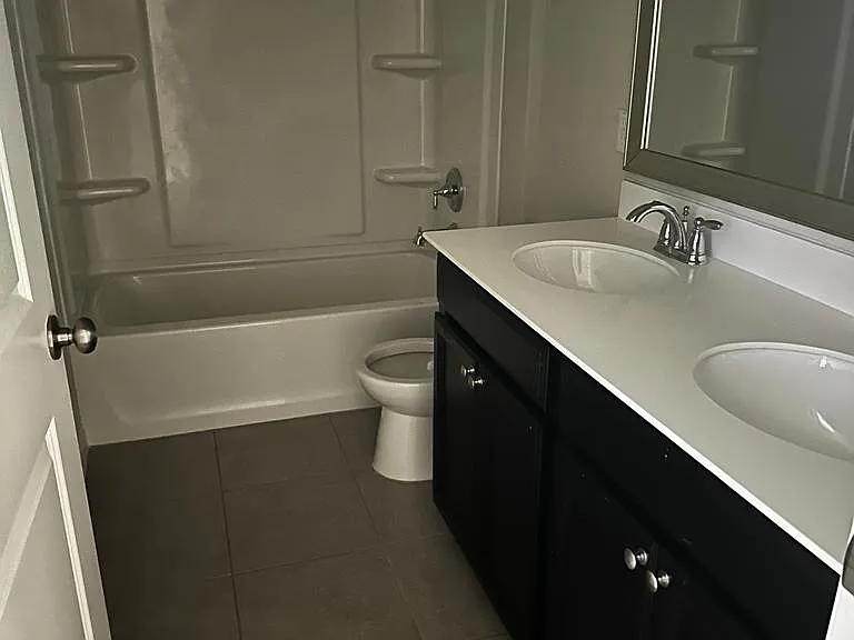 8029 Mozart St — Photo 21