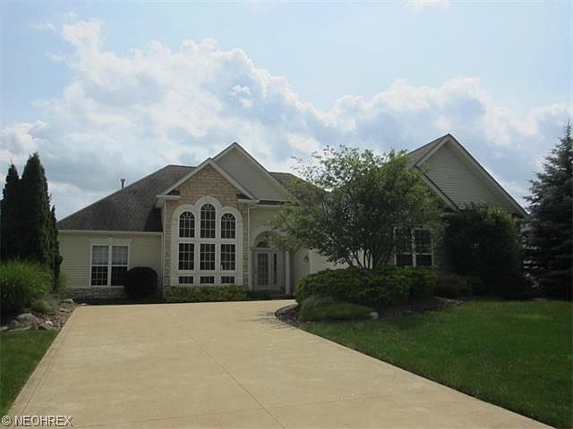 1st image of 5785 Emerald Lakes Dr