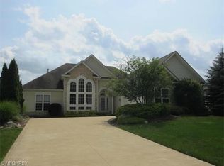 5785 Emerald Lakes Dr, Medina, OH 44256