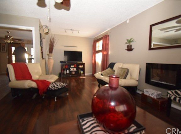 4th image of 17188 Pinedale Ave