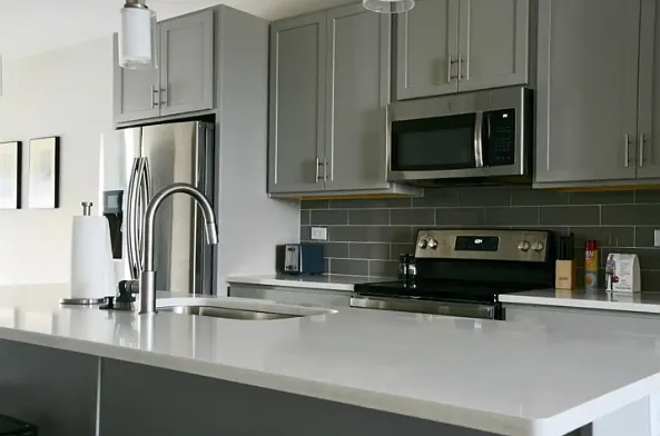 kitchen appliances included
