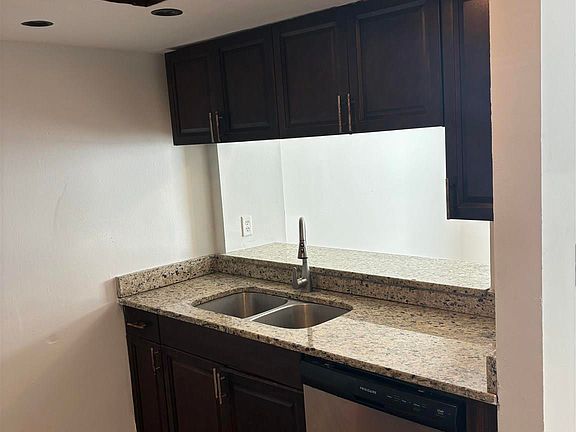5th image of 7215 Spanish Trl APT 4