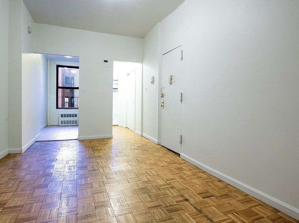 2nd image of 323 E 89th St #2EE