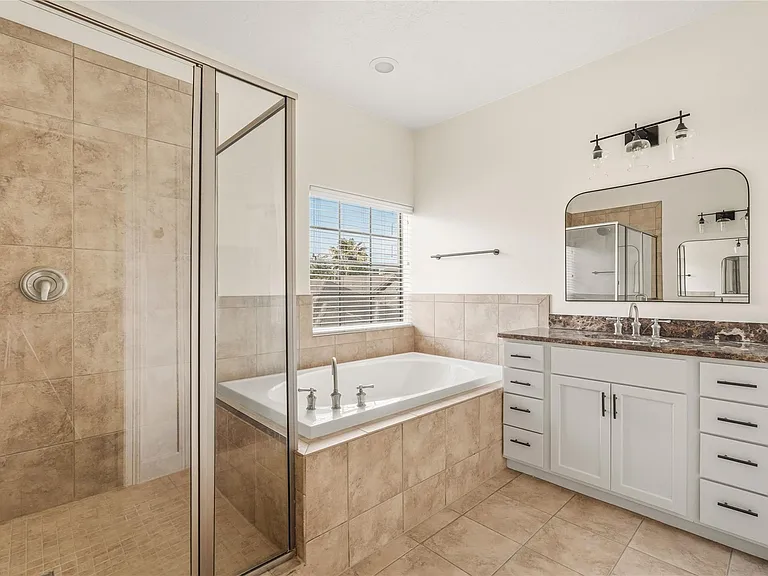 836 Garden Oaks Ter — Photo 19