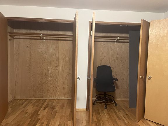 Closet in the room to be rented