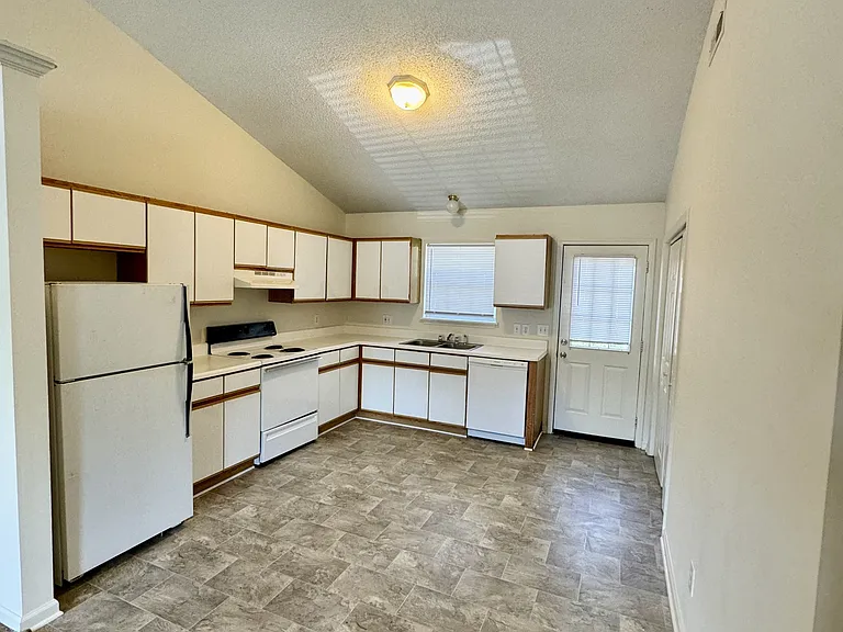 1405 A Angels End #A — Photo 4