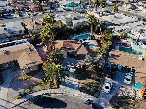 5th image of 2612 Sonora St