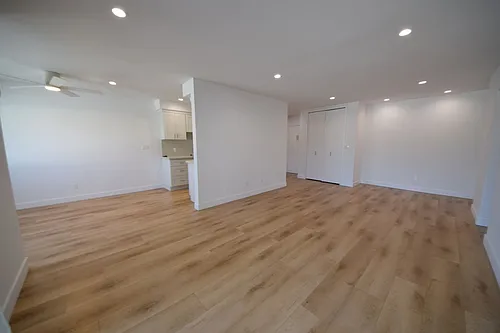 Floor plan 306