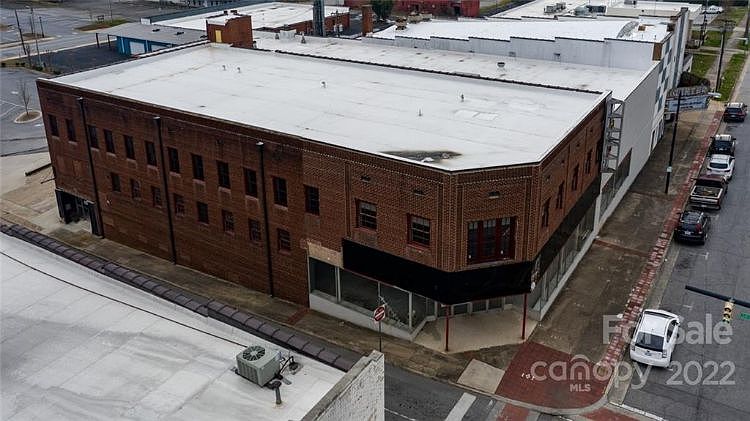 1st image of 1001 West Ave NW