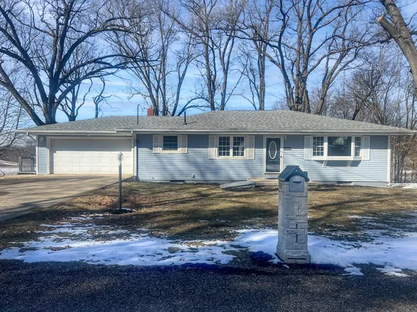 509 Crest Ln, Jonesville, MI 49250