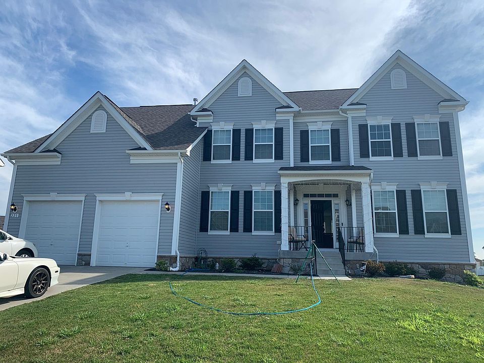 1st image of 221 Upperville Dr