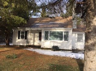 6493 Randall Rd, Syracuse, NY 13214