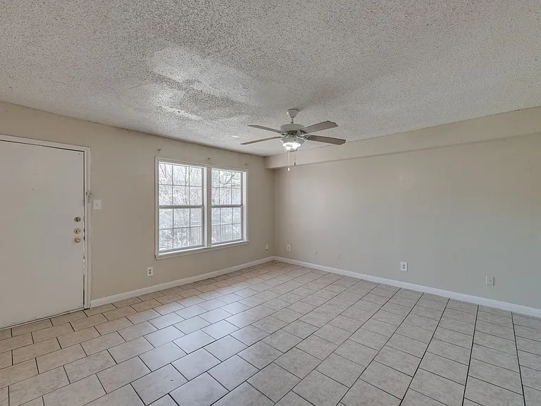 6120 Bellaire Blvd — Photo 12