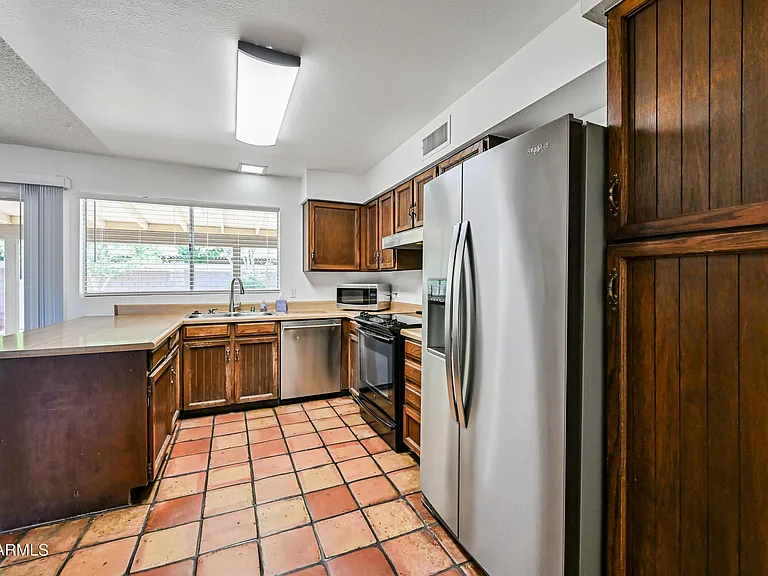 1252 E El Parque Dr — Photo 9