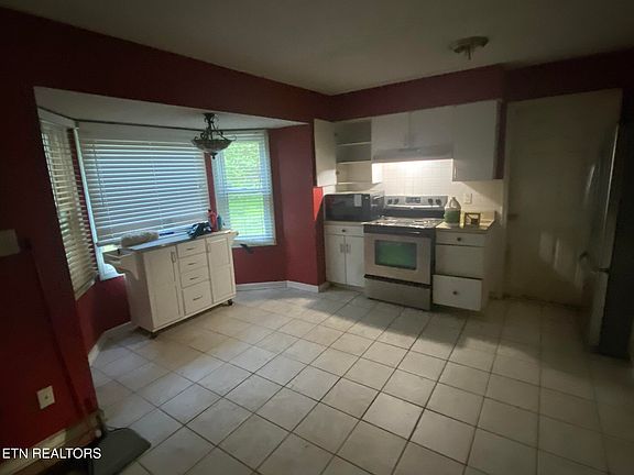 4th image of 7505 Kerri Way