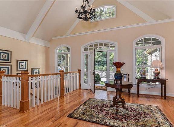 3rd image of 206 Stone Valley Way