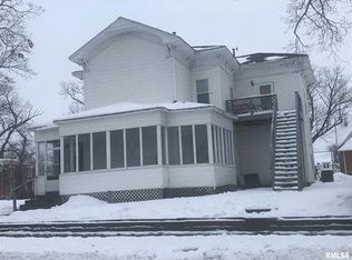 2125 Pershing Blvd, Clinton, IA 52732
