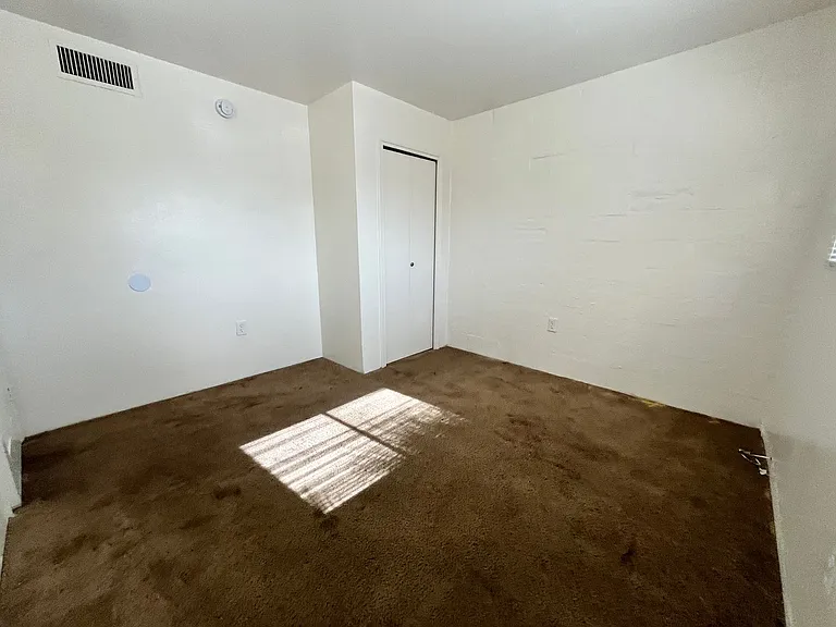 446 E Pastime Rd — Photo 38