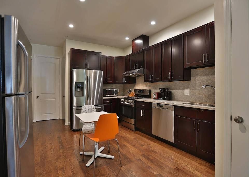 1st image of 43 Guerrero St #43