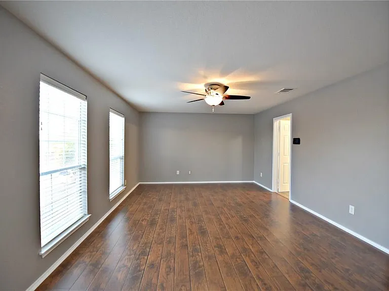 802 Rubles Ct — Photo 13