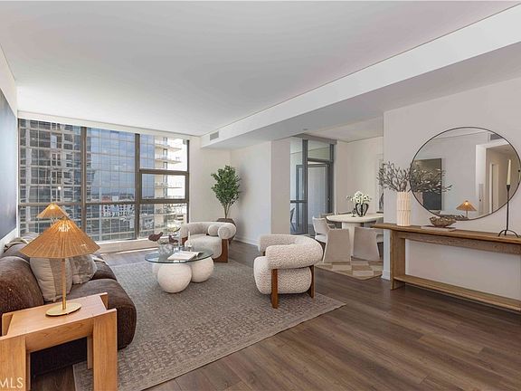 4th image of 9 Macarthur Pl Unit 1404