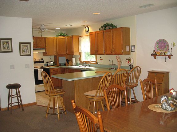 3rd image of 30 11th Ave