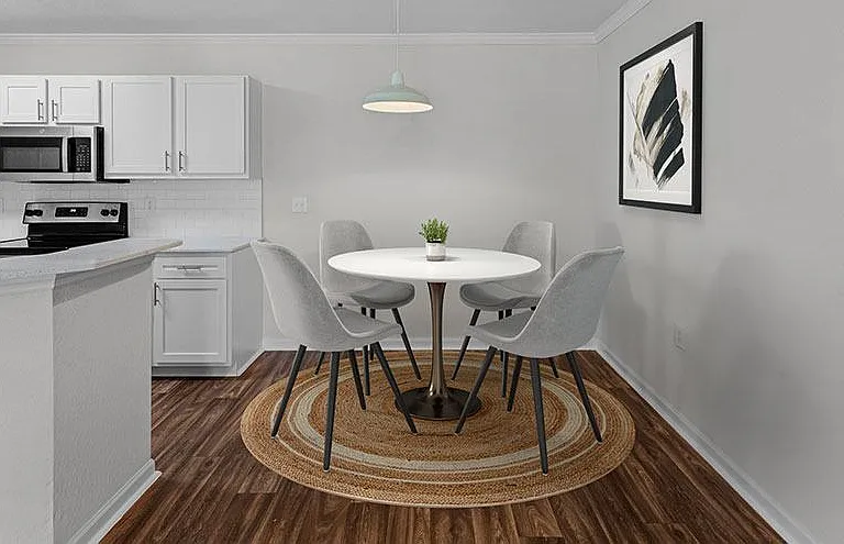 Stonecastle Apartment Homes — Photo 6