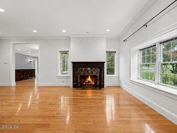 4th image of 52 Francis Ln