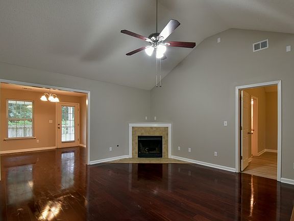 5th image of 418 Southwood Trace Dr