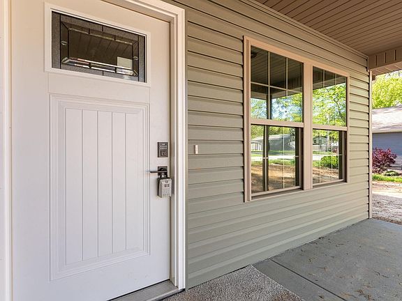 4th image of 212 Saddie Ln