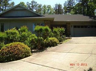15 Indiana Pl, Hot Springs Village, AR 71909