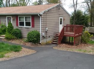 290 Taylor Hill Rd, Griswold, CT 06351