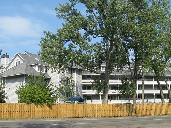 2nd image of 10 Peninsula Dr