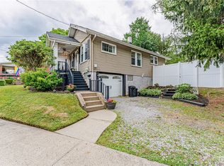330 Argonne Dr, New Kensington, PA