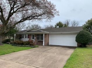 321 Lena Ln, Burleson, TX 76028