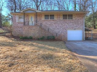 4202 Chickasaw Trl, Douglasville, GA 30135