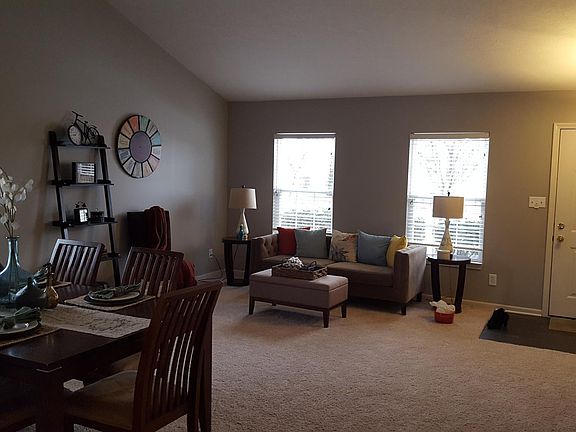 Living Room/Dining Room