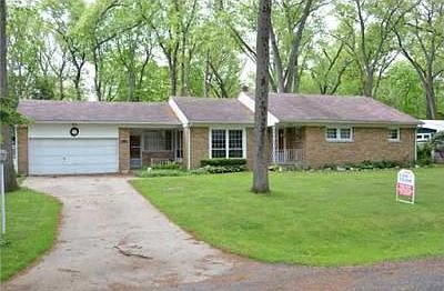 1st image of 19100 Oakmont Dr S
