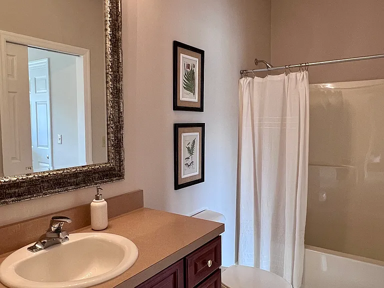 Waterford Place Apartments & Villas — Photo 5