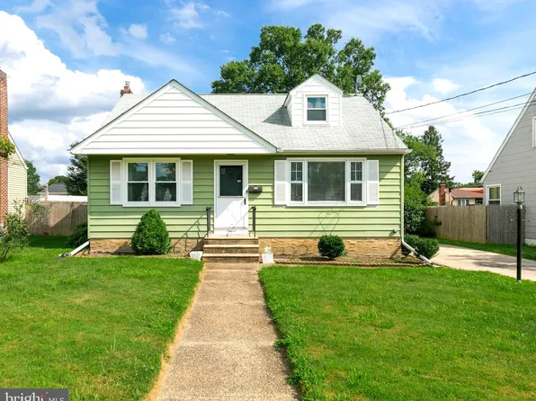 16 Whitman Ave, Stratford, NJ 08084