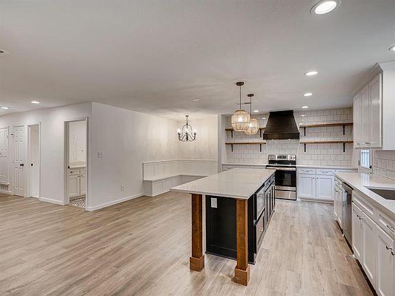 3rd image of 1903 Sunnybrook Dr