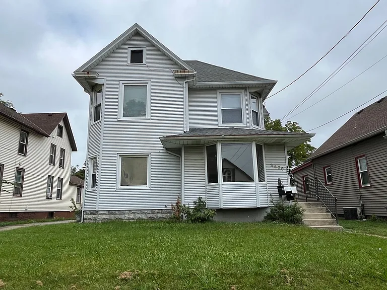 2408 W High St — Photo 22