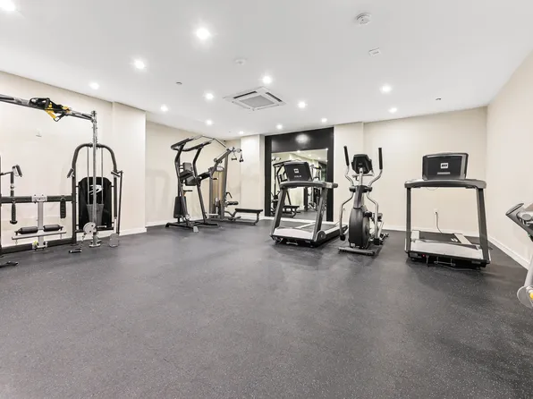 627 De Kalb Avenue image 16 of 19