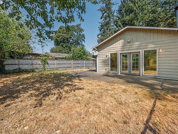 5th image of 1749 SE 176th Ave