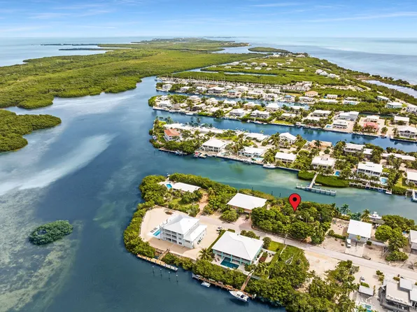 E Ave, Marathon, FL 33050