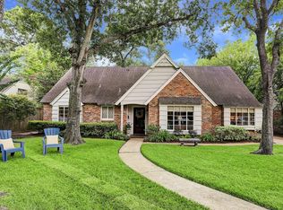 12451 Woodthorpe Ln, Houston, TX 77024