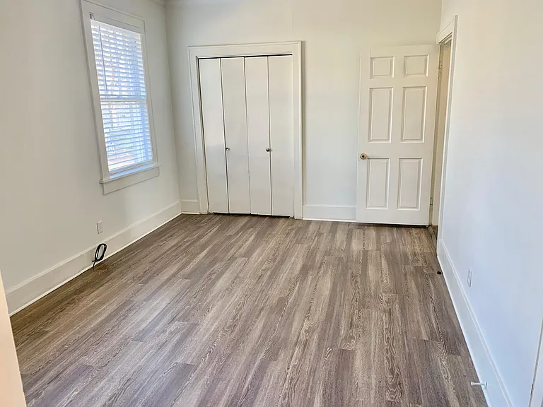 303 N Van Buren St — Photo 13
